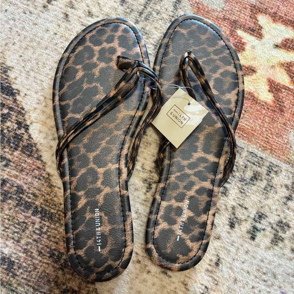 14th & Union NWT Leopard Print Flip Flops size 10